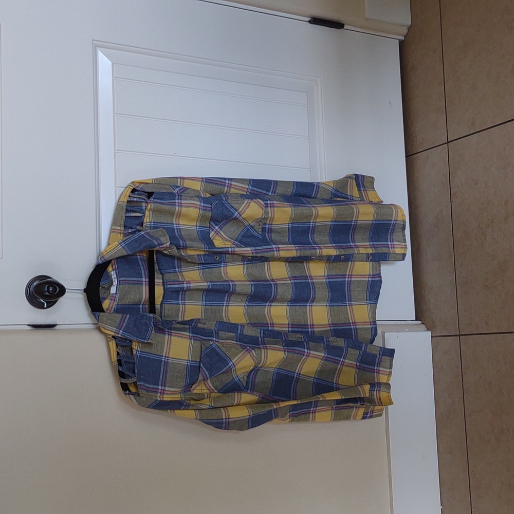 Long Sleeve Plaid Button Up